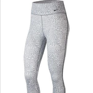 NWT Nike cheetah leggings